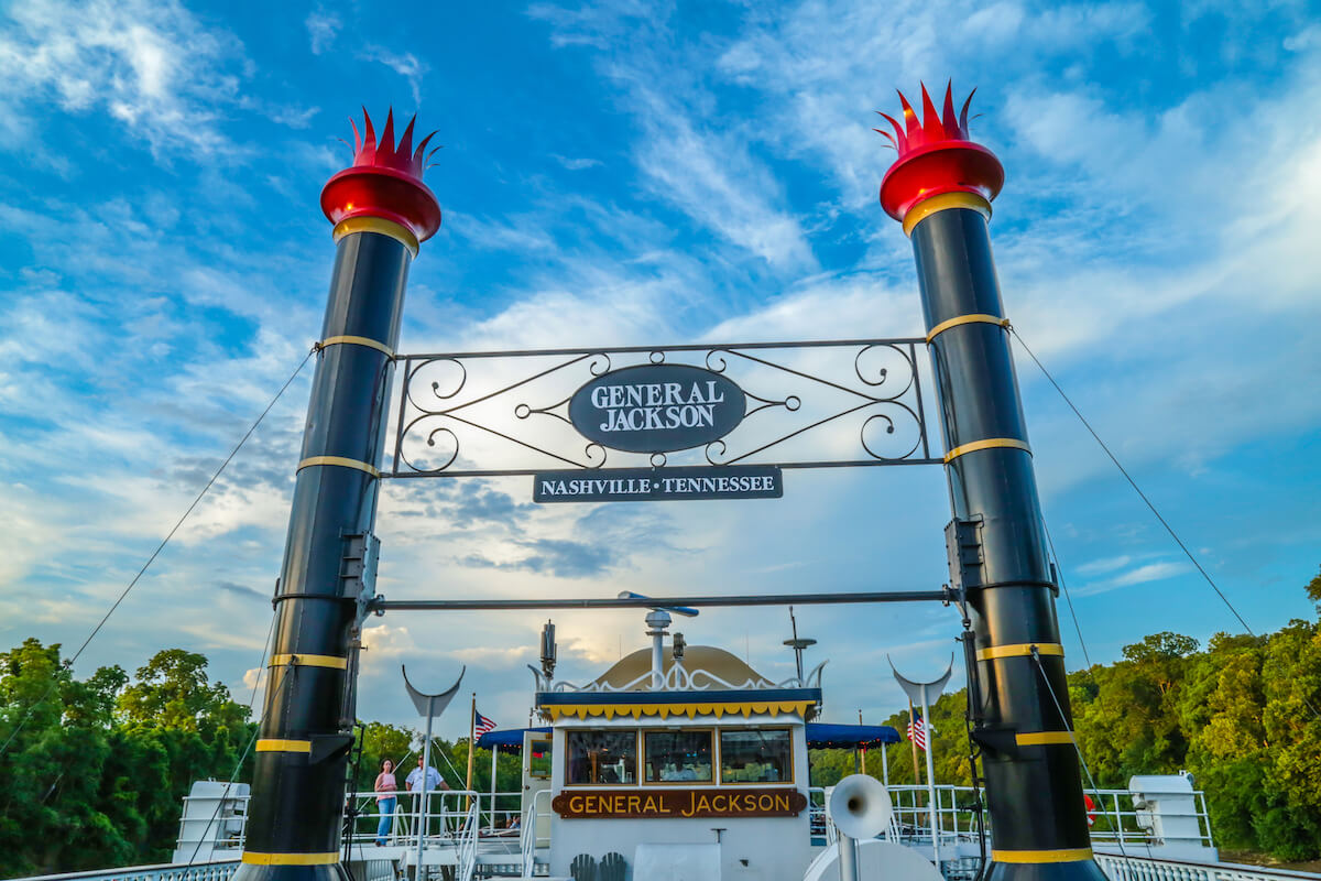 general_jackson_dinner_cruise